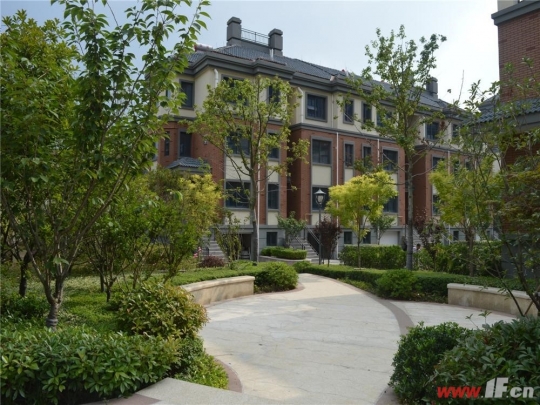 均价8000元/㎡ 在赣榆买个家门口就是公园的房子-连云港房产网