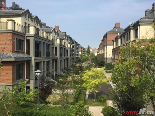 均价8000元/㎡ 在赣榆买个家门口就是公园的房子-连云港房产网