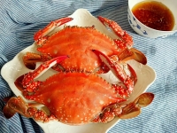 云泰·青青家园：“蟹”逅好时光 趣味钓螃蟹